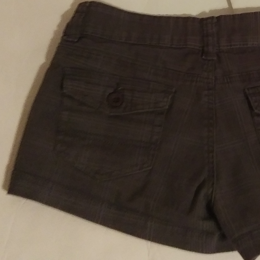 Full Tilt gray plaid shorts sz 7 - Picture 4 of 6
